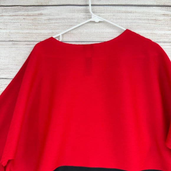 Chico's Travelers Collection Crepe Rib Knit Boxy Blouse Women's‎ S/M Red/Black - Picture 3 of 11